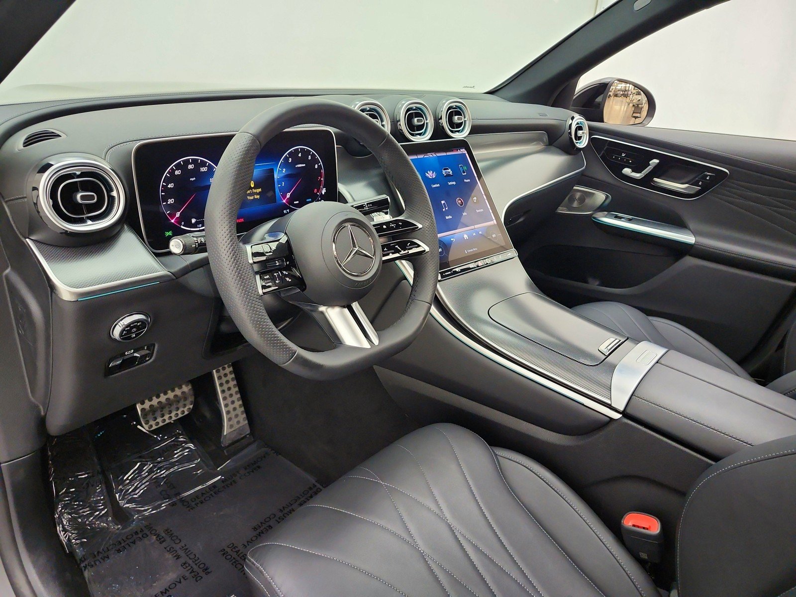 Used 2023 Black Mercedes-Benz GLC 300 SUV image 12