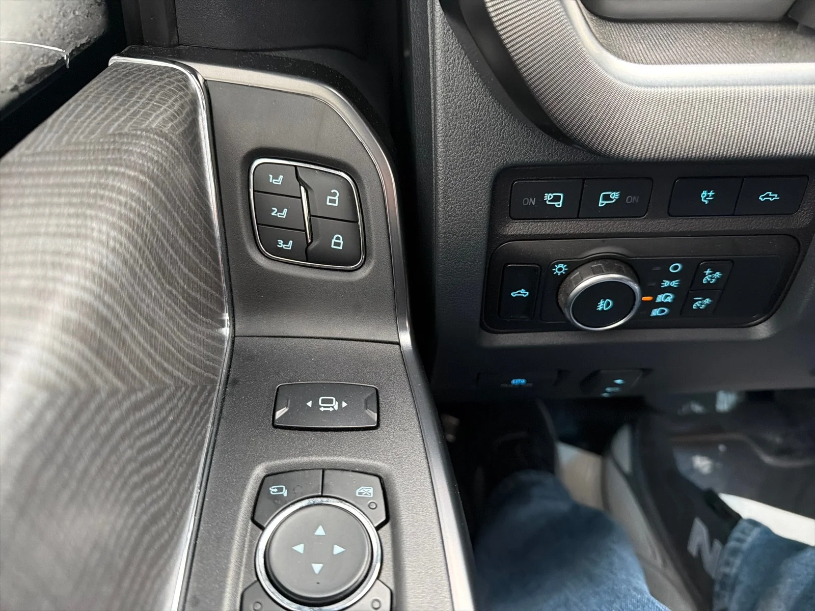 2024 Ford F-250 Super Duty Platinum - Photo 23