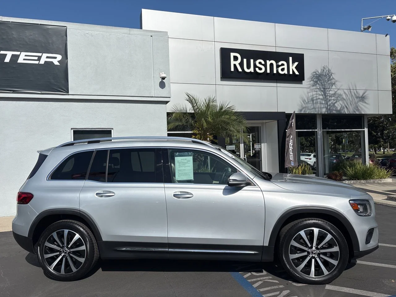 2022 Mercedes-Benz GLB GLB 250 4MATIC's photo
