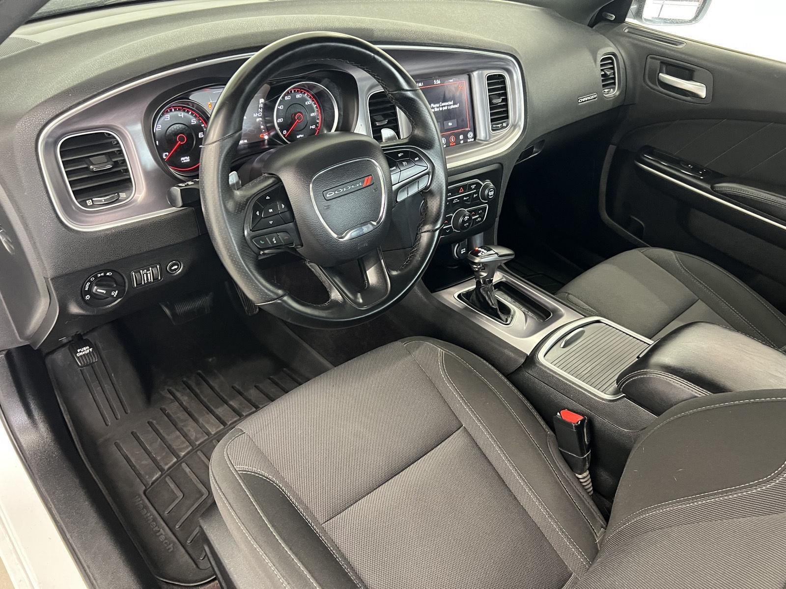 2019 Dodge Charger SXT - Photo 13