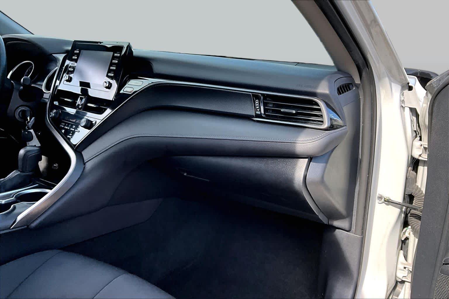 Used 2022 Ice Edge Toyota LE image 17
