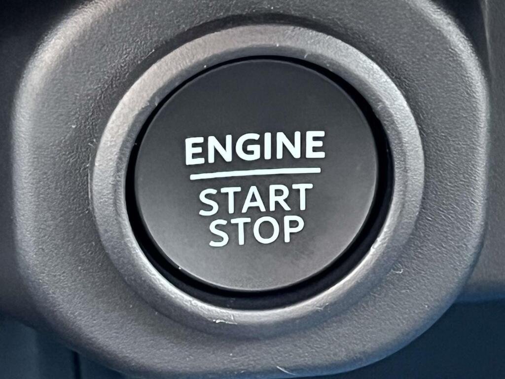 New 2026 Oxford White Ford XLT image 36