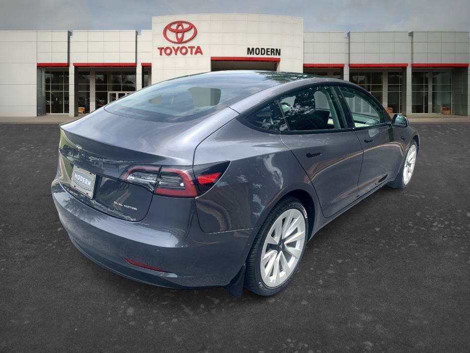 Used 2022 Midnight Silver Metallic Tesla Long Range image 5