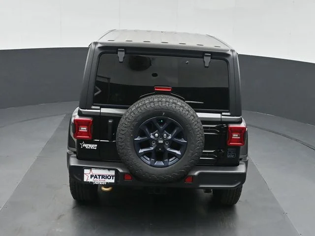 New 2026 Black Clear-Coat Exterior Paint Jeep 85th Anniversary Edition image 34