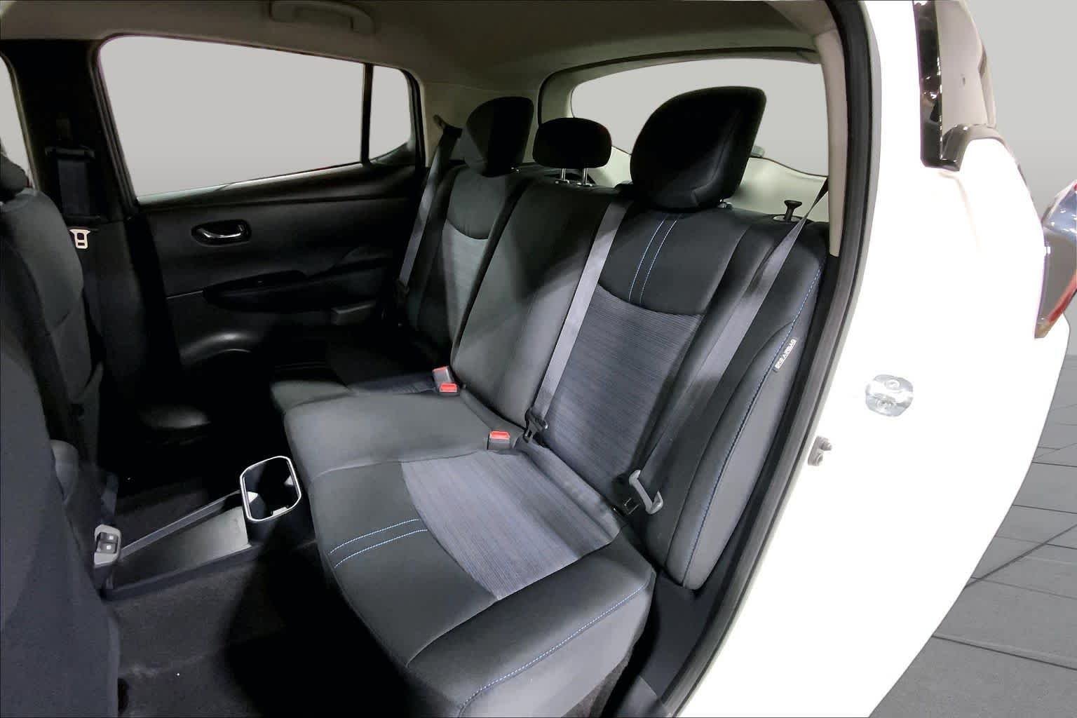 Used 2024 Super Black/Pearl White Nissan SV PLUS image 20