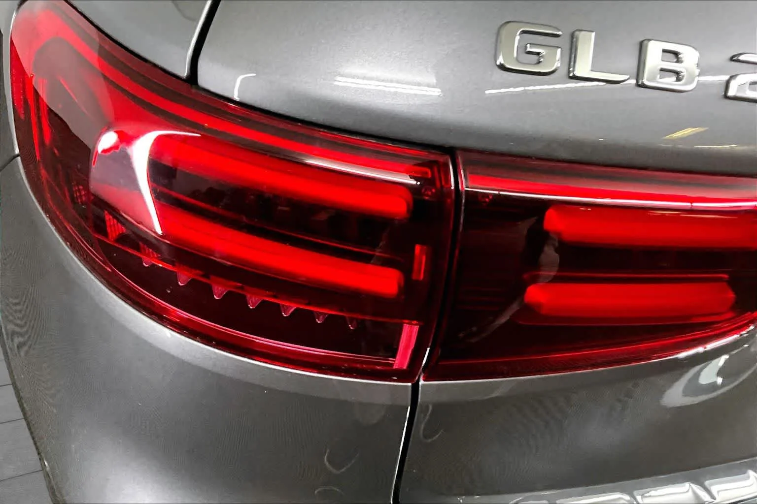 New 2026 Mountain Grey Metallic Mercedes-Benz GLB 250 image 6