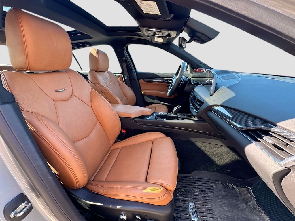 Used 2025 Silver Cadillac Premium Luxury image 31