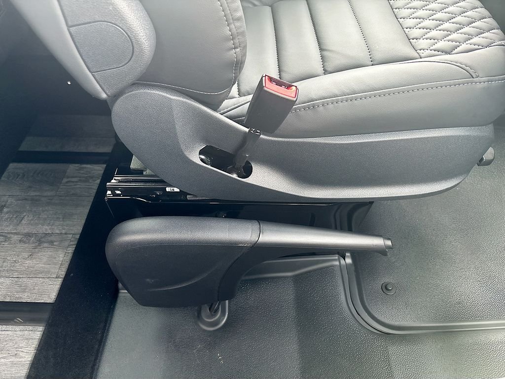 New 2025 Black Mercedes-Benz 15 Passenger Sliding Door image 38