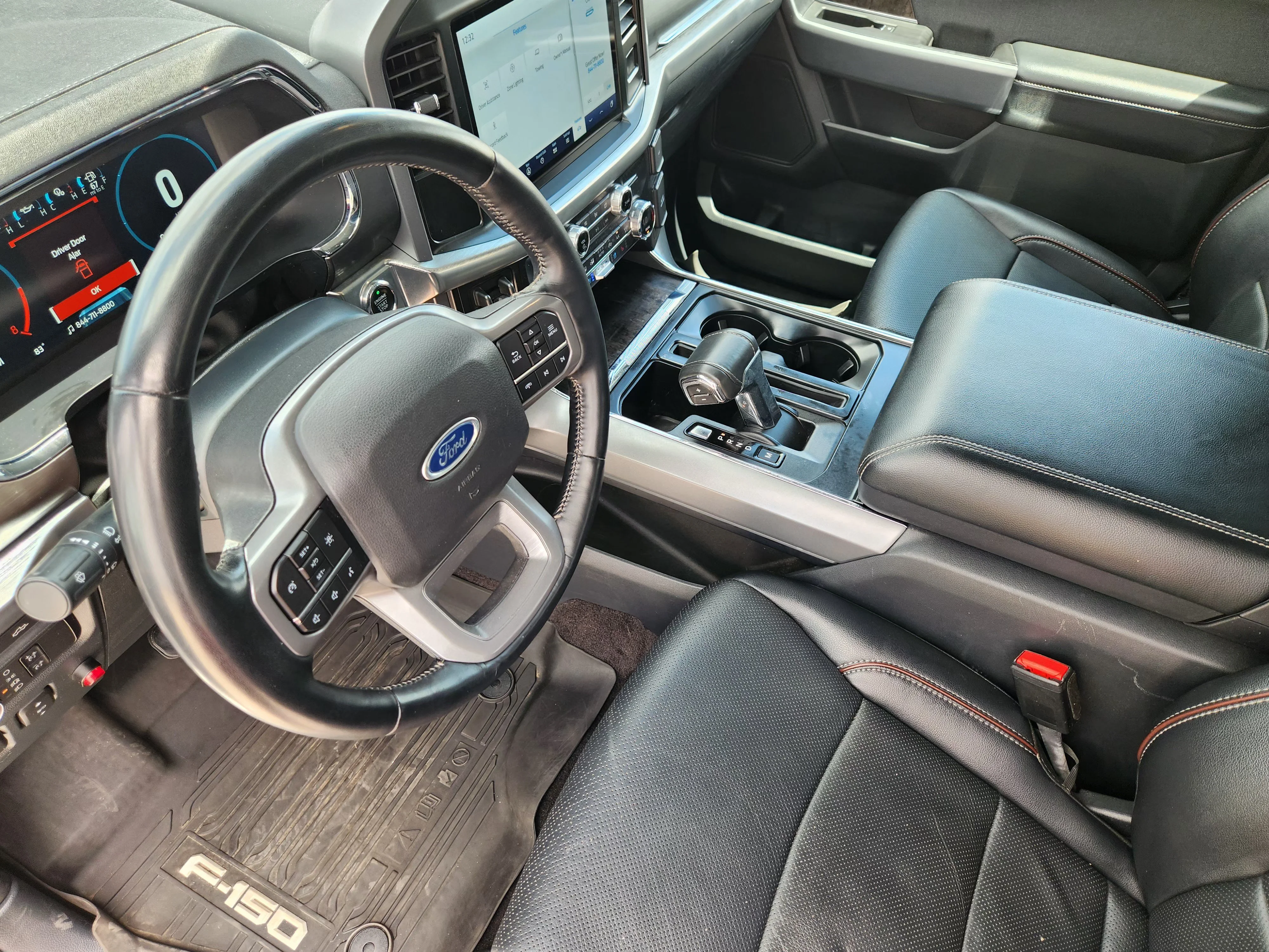 Used 2021  Ford Lariat image 13