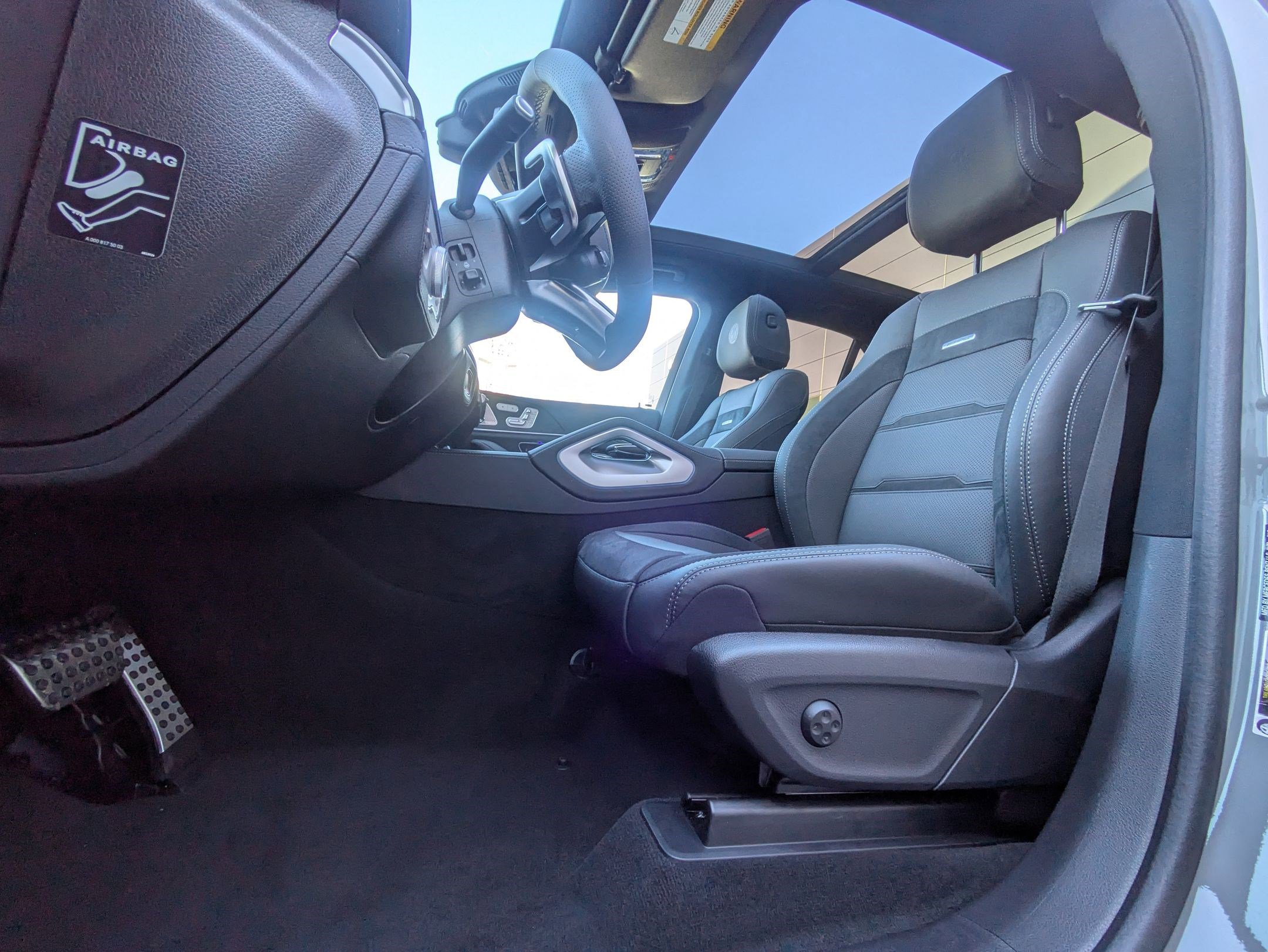 2025 Mercedes-Benz GLE AMG GLE 53 - Photo 40