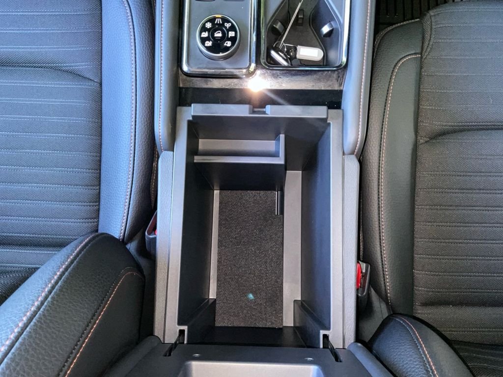 Used 2025 White Nissan Rock Creek image 11