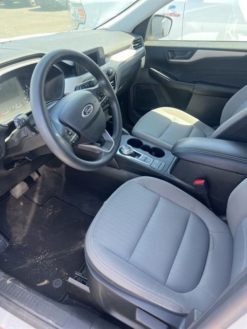 Used 2022 White Ford S image 5