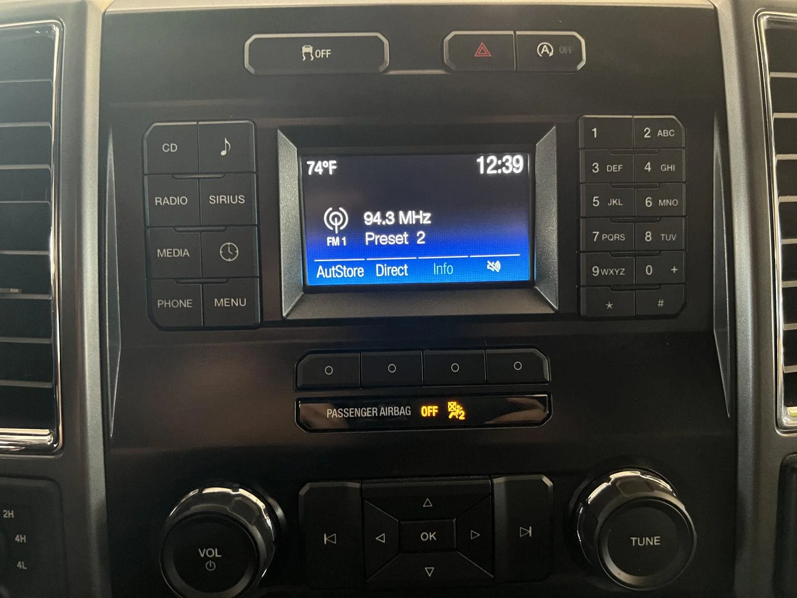 Used 2015 Blue Jeans Metallic Ford XLT image 29