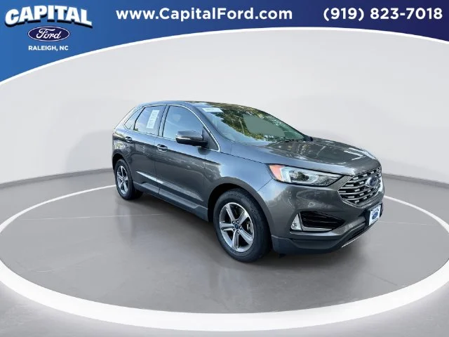 Used 2020 Gray Ford SEL image 2