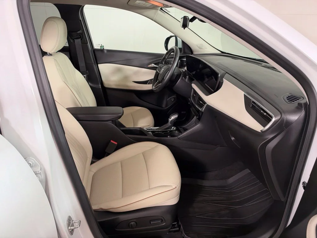 Used 2024 White Buick Avenir image 16