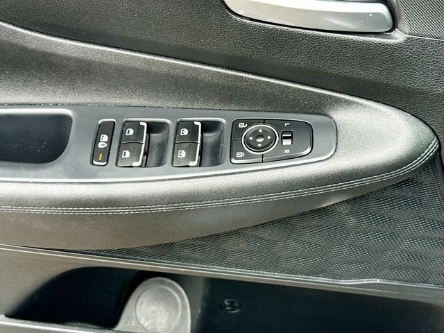 Used 2023 Silver Hyundai SEL image 17
