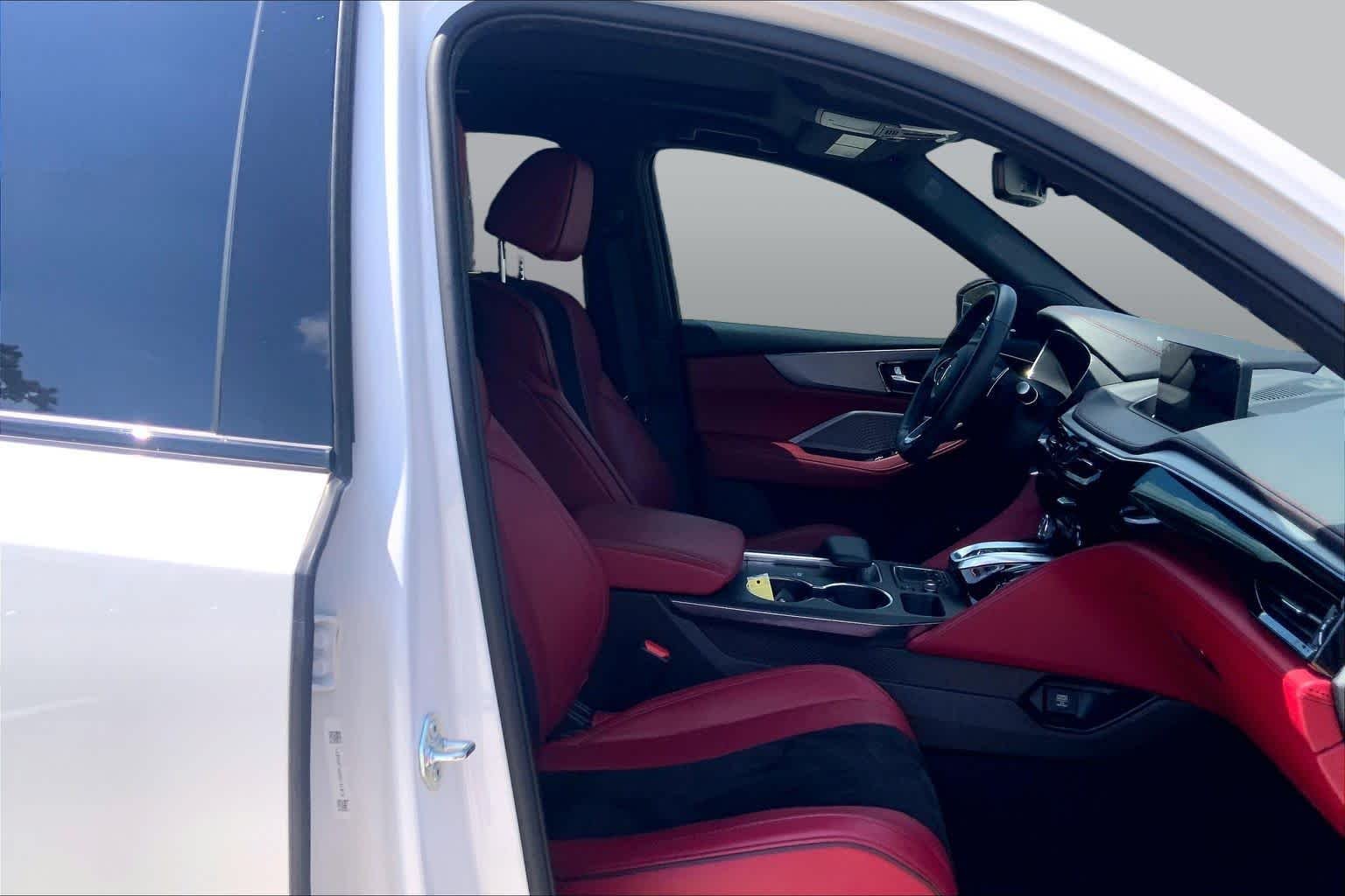 Used 2024 Platinum White Pearl Acura w/A-Spec Package image 9
