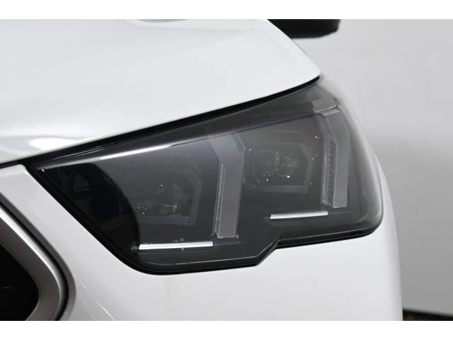 New 2026 Alpine White BMW xDrive28i image 11