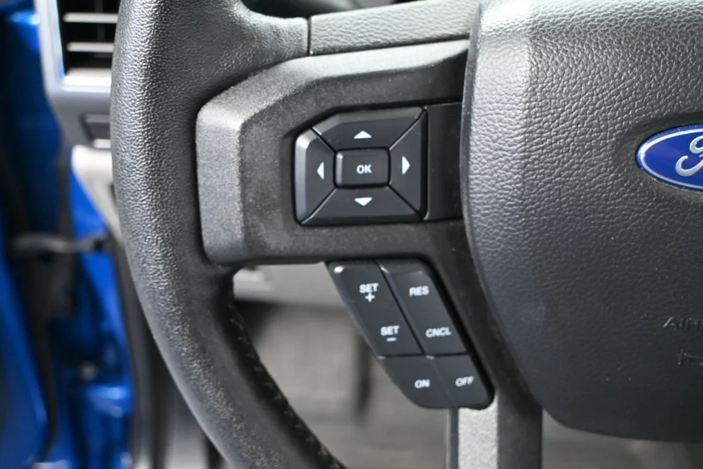 Used 2020 Blue Ford XLT image 28