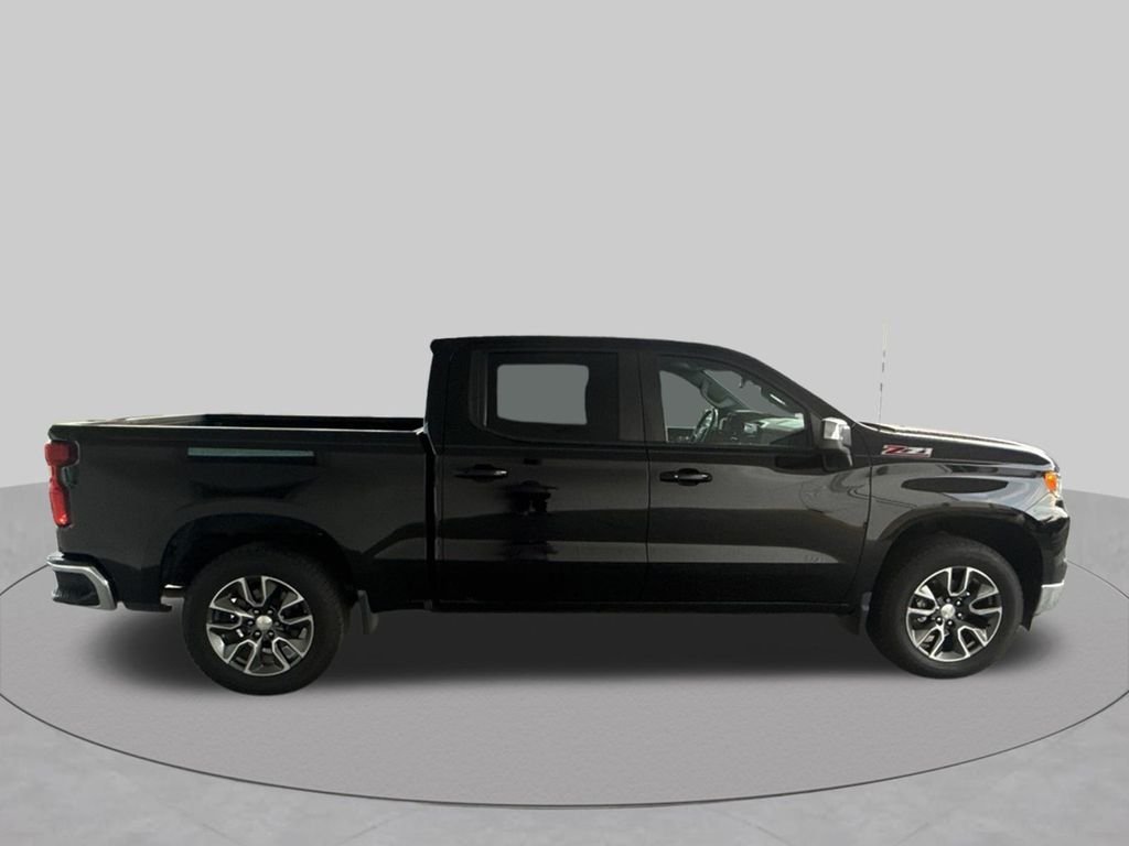 Used 2022 Black Chevrolet LT image 10