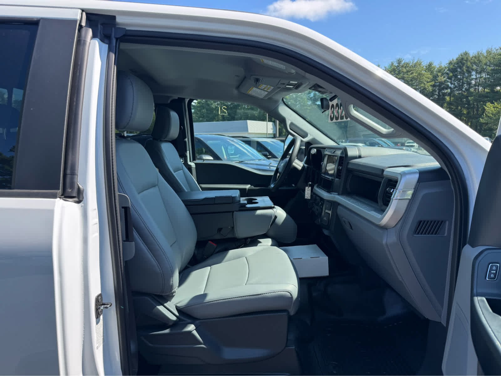 New 2026 Oxford White Ford XL image 12