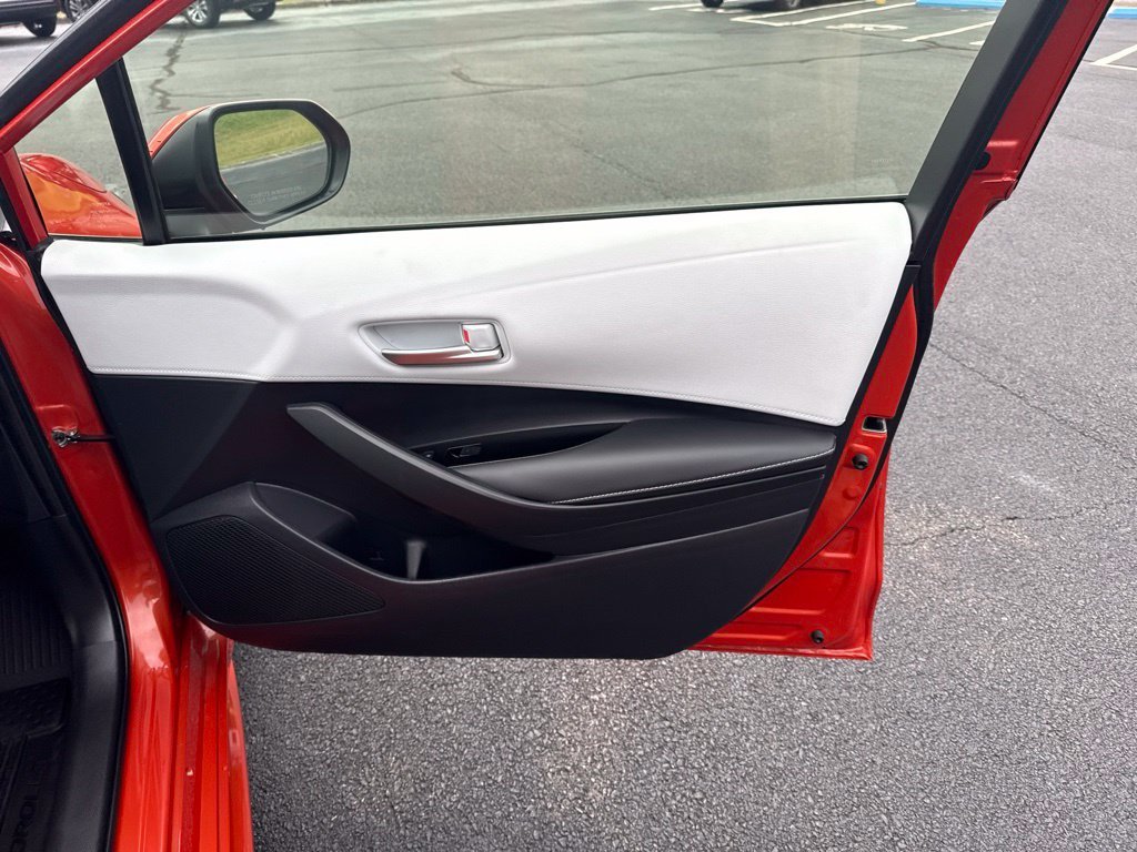 2024 Toyota Corolla Hatchback SE - Photo 37