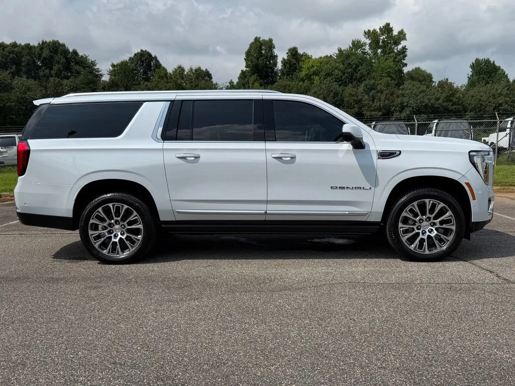 2026 GMC Yukon XL Denali - Photo 30