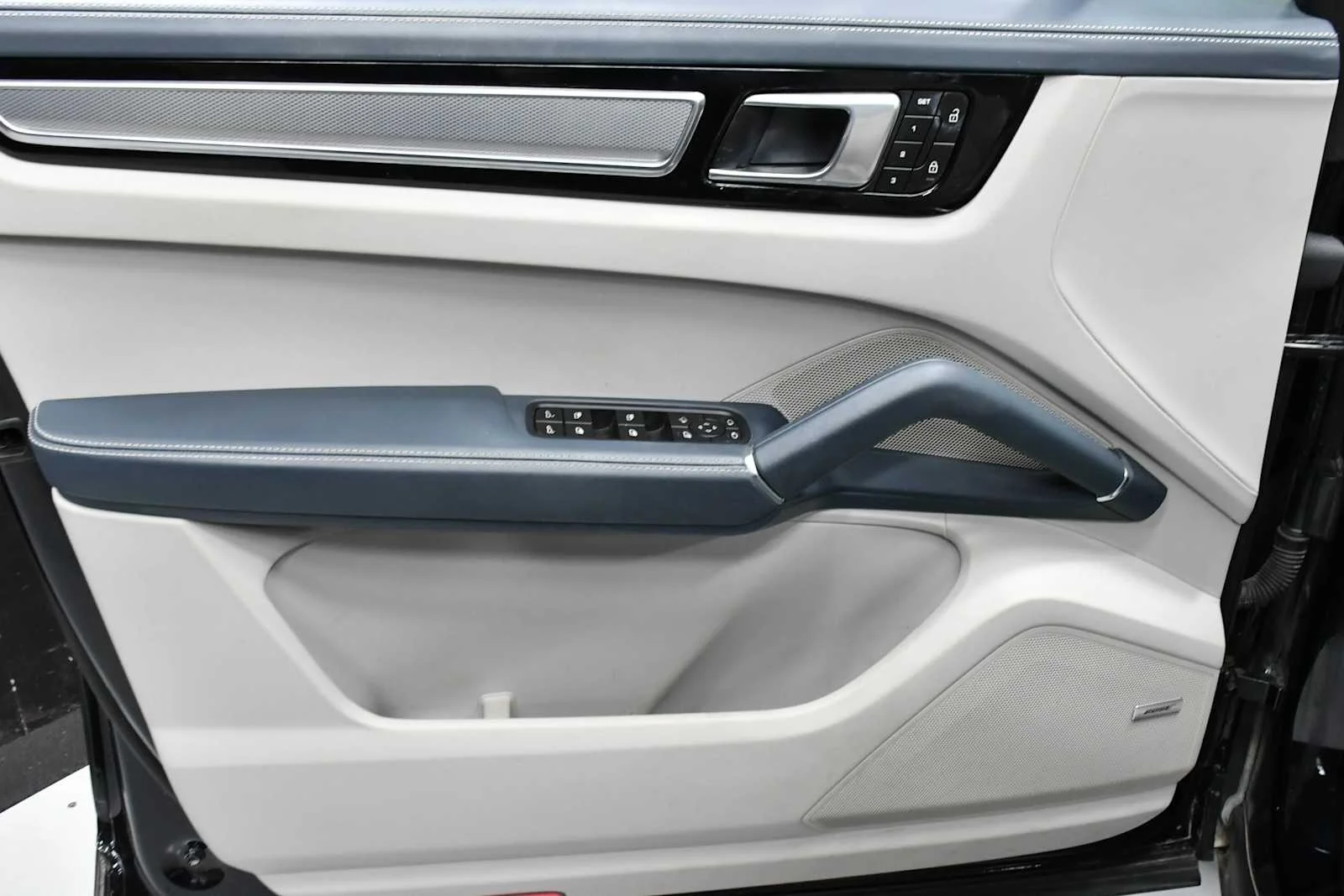 Used 2023 Black Porsche  image 14