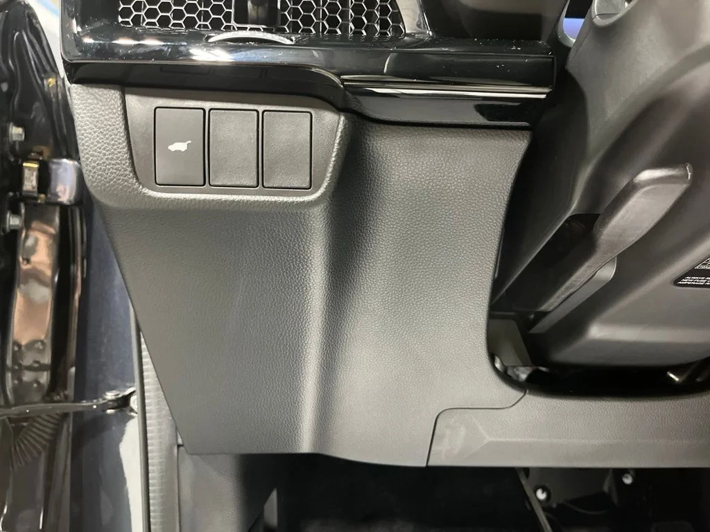 Used 2026 Meteorite Gray Metallic Honda EX-L image 13