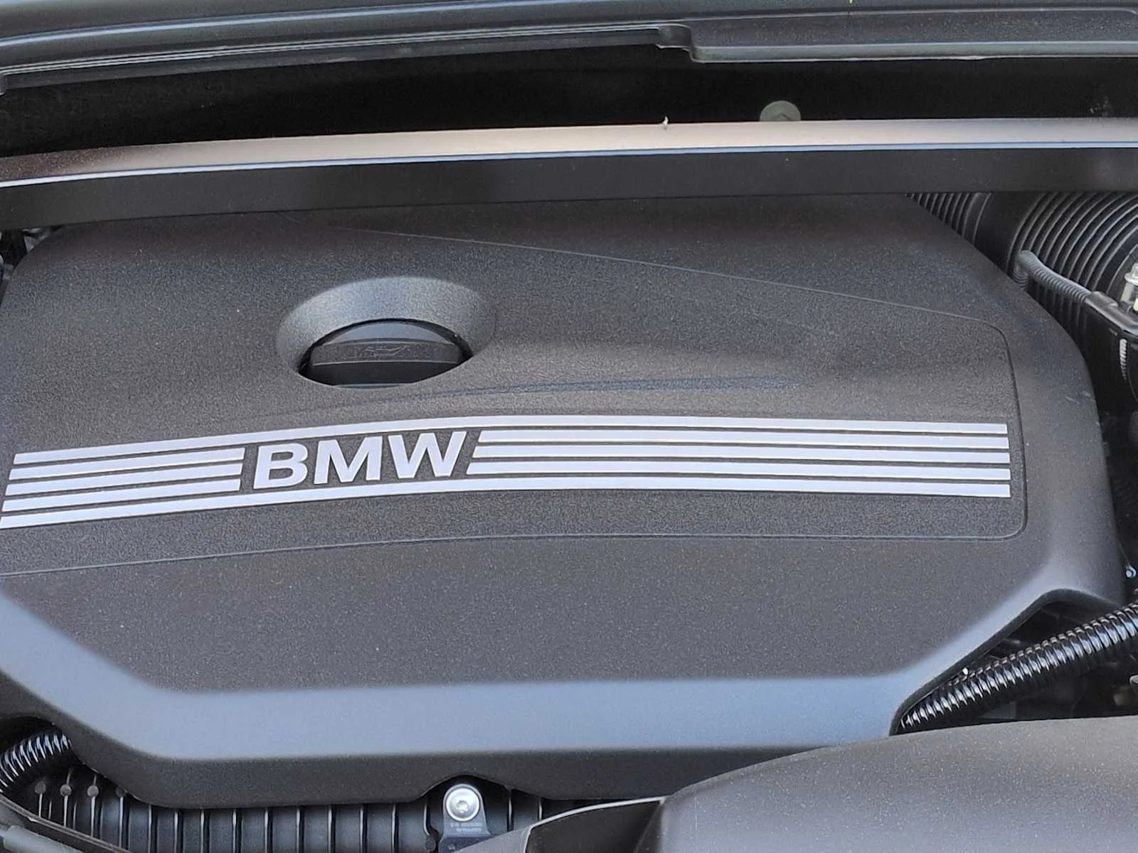 New 2026 Vegas Red Metallic BMW xDrive28i image 14