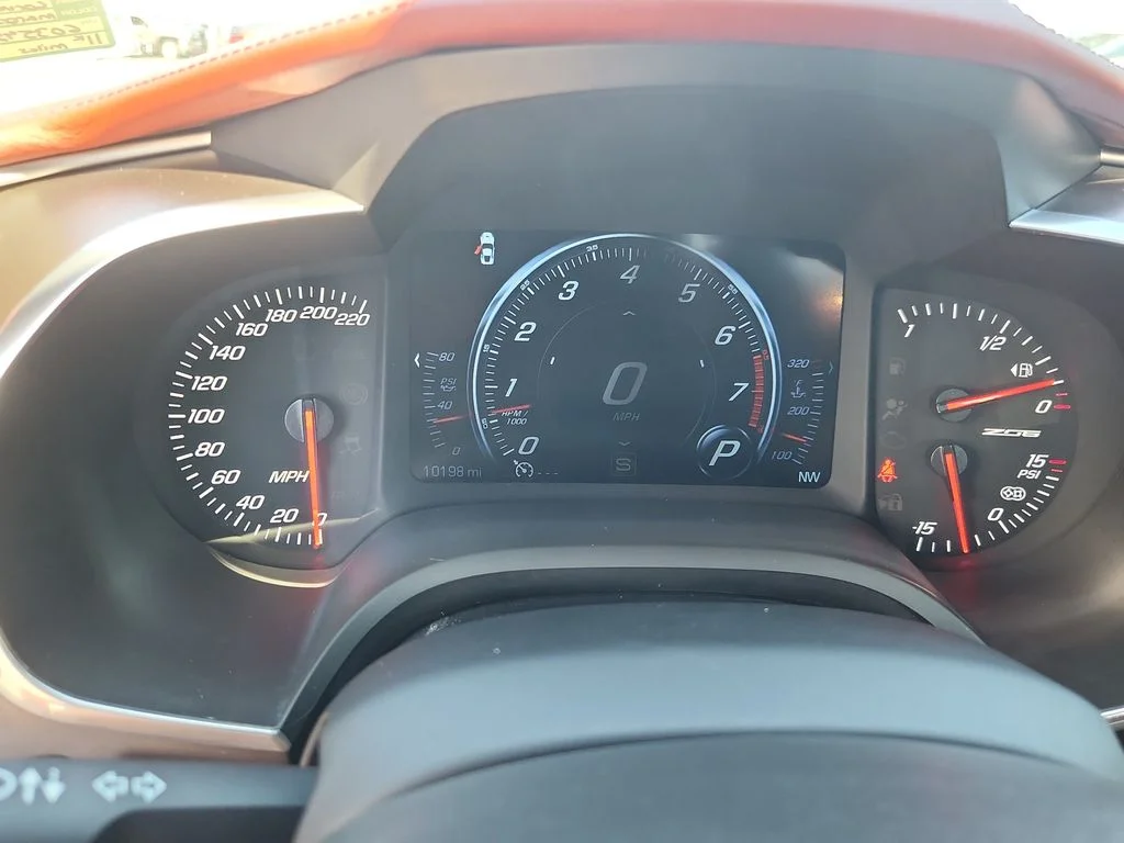 Used 2017 Red Chevrolet Z06 image 18