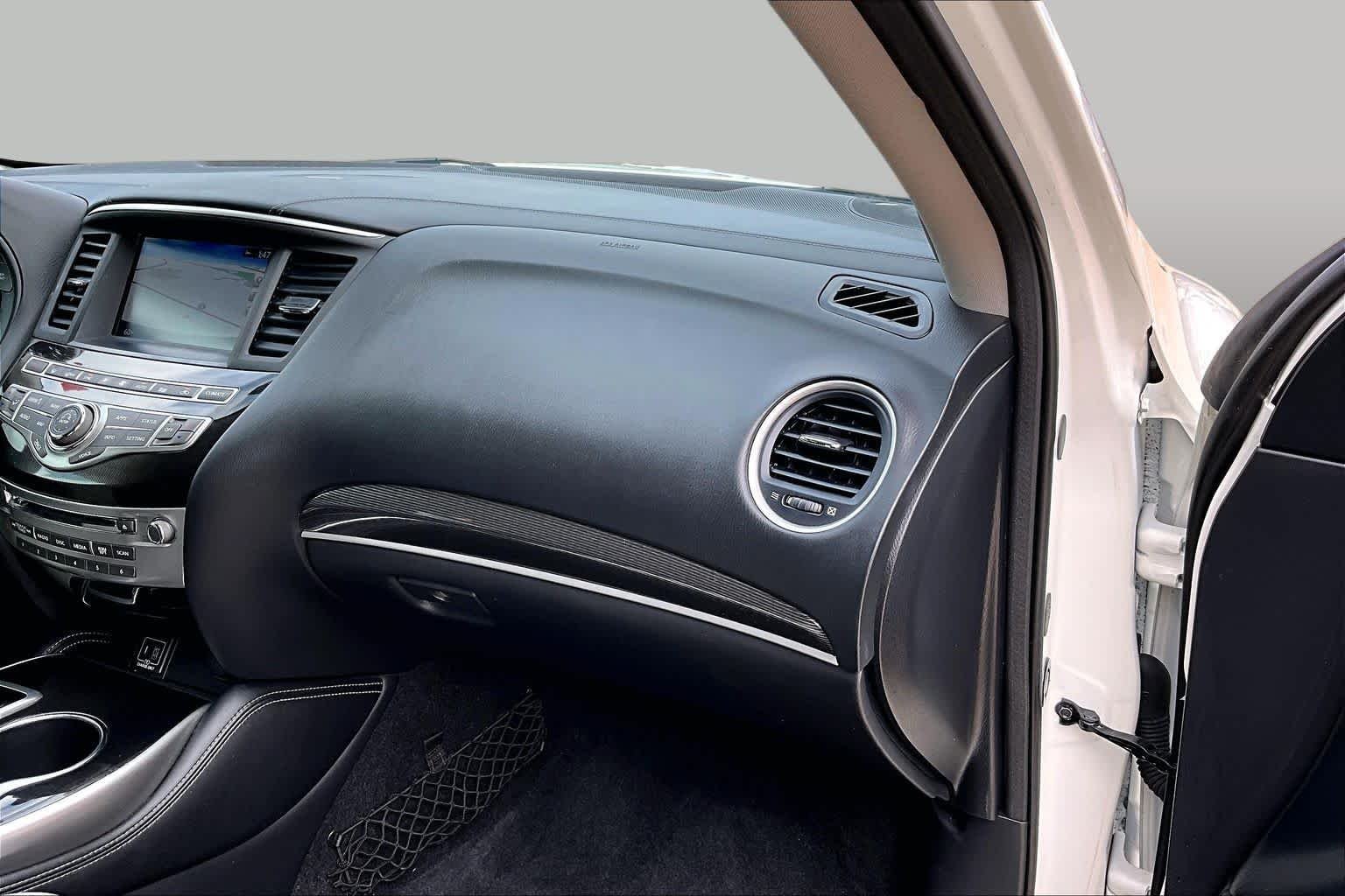 Used 2020 Majestic White INFINITI SIGNATURE EDITION image 19