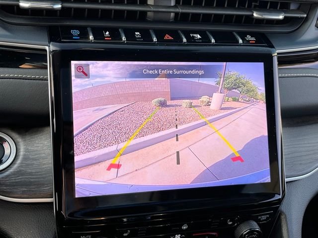 Used 2023 Silver Jeep 4xe image 20