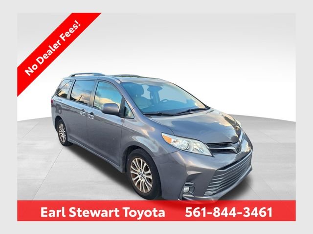 2020 Toyota Sienna XLE