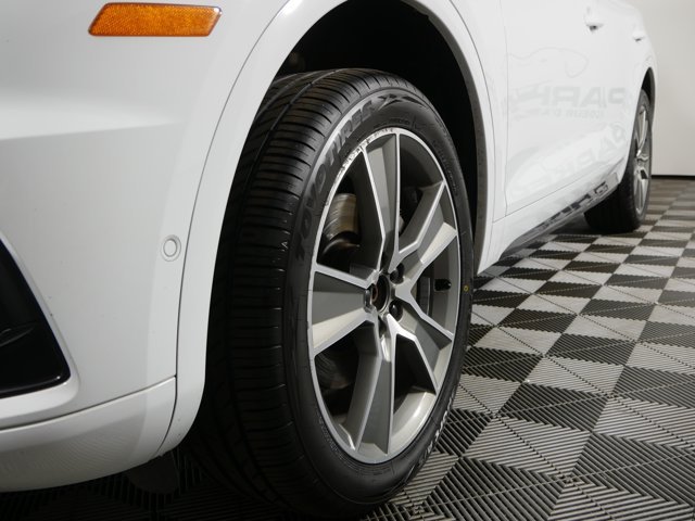 Used 2019 Ibis White Audi Prestige image 2