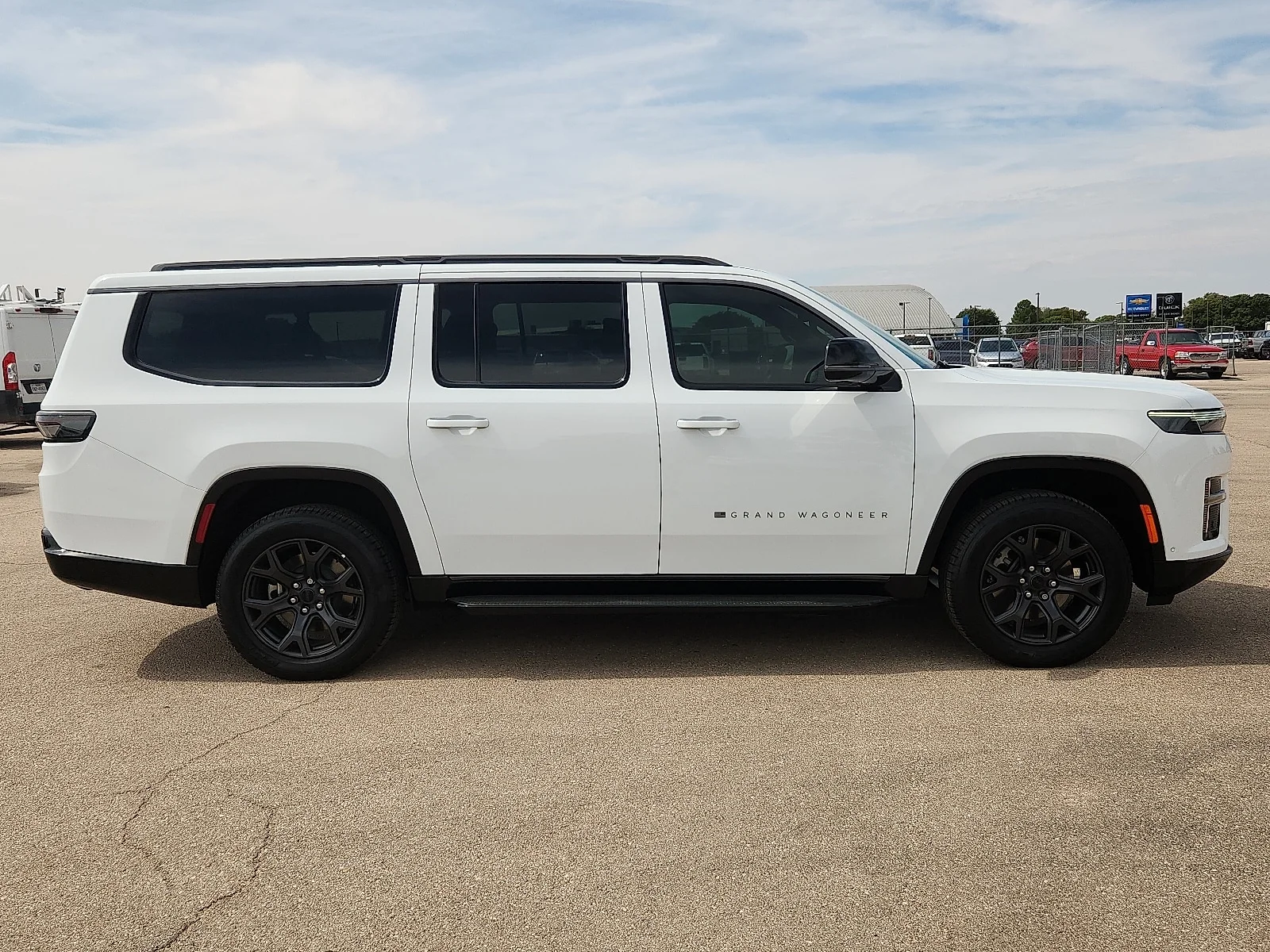 New 2026 Bright White Clear-Coat  Paint Jeep L LIMITED ALTITUDE 4X4 image 5