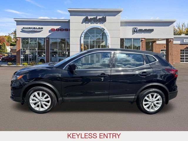 Certified Used 2022 Black Nissan S image 5