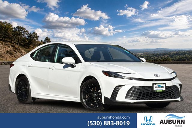 2025 Toyota Camry SE