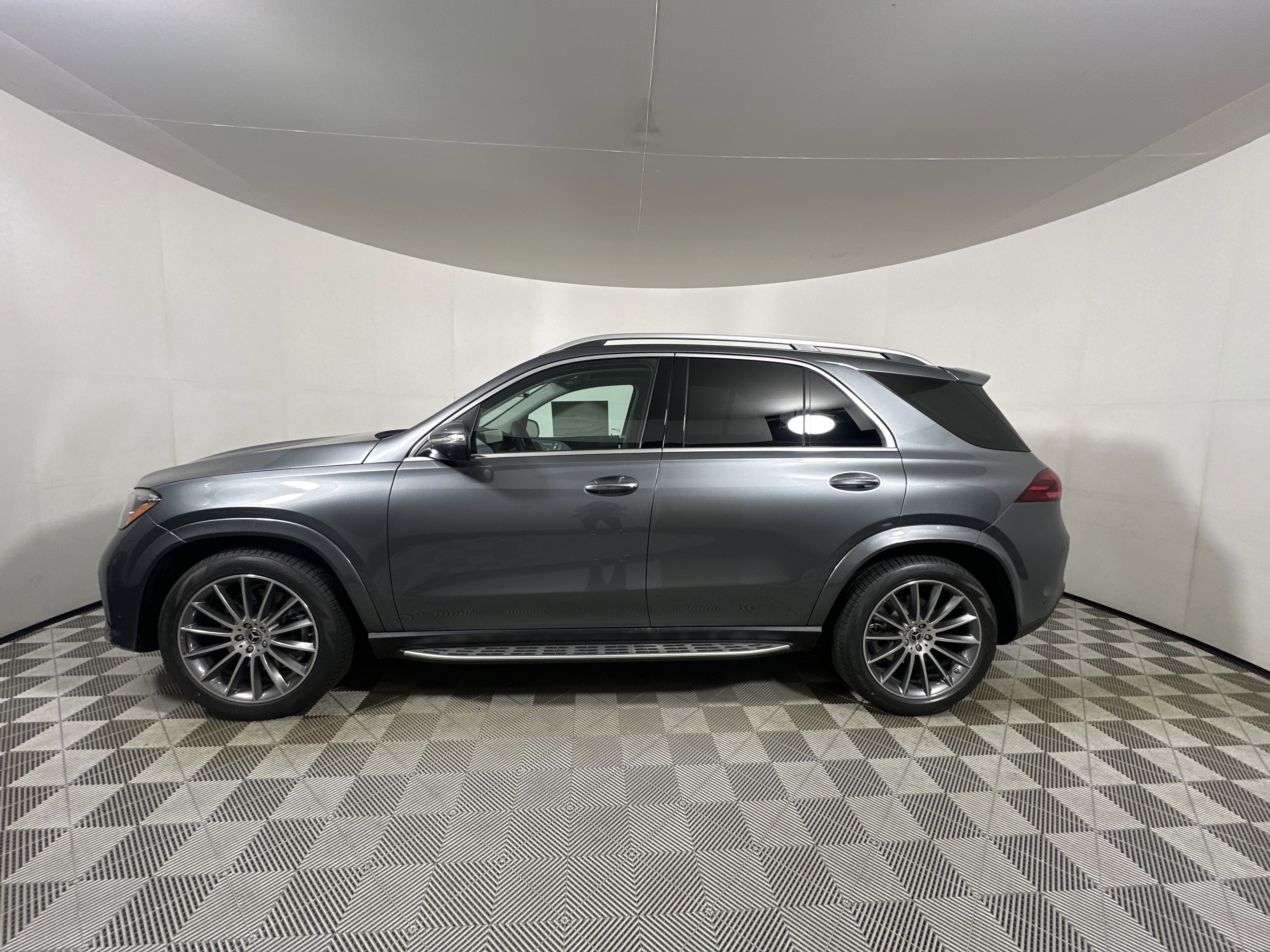 New 2026 Selenite Grey Metallic Mercedes-Benz GLE 350 image 31
