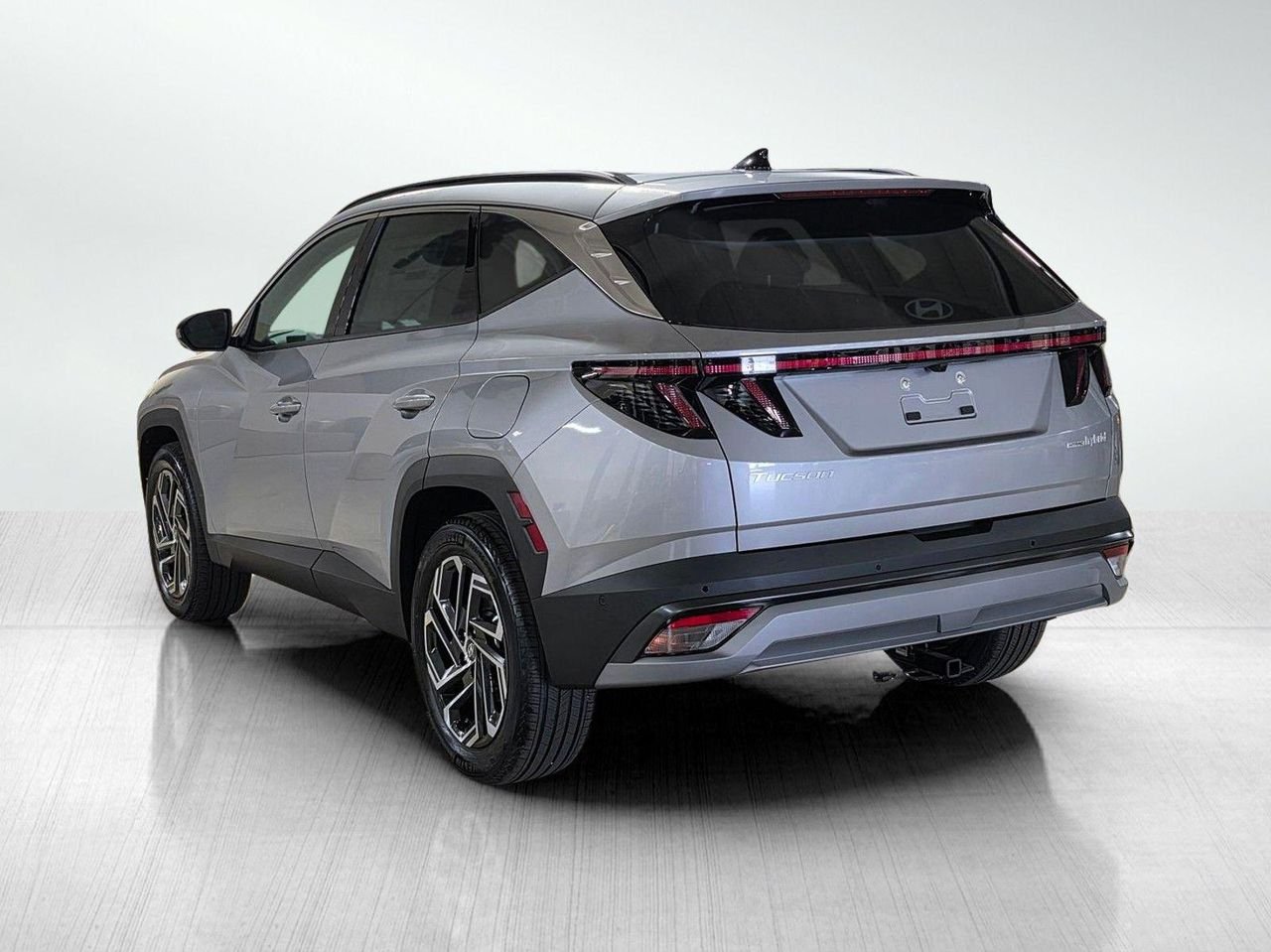 New 2026 Shimmering Silver Hyundai Limited image 5