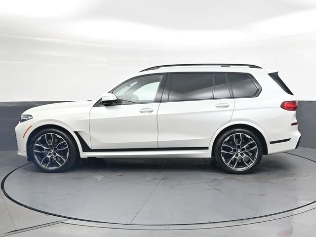 Used 2021 White BMW M50i image 9