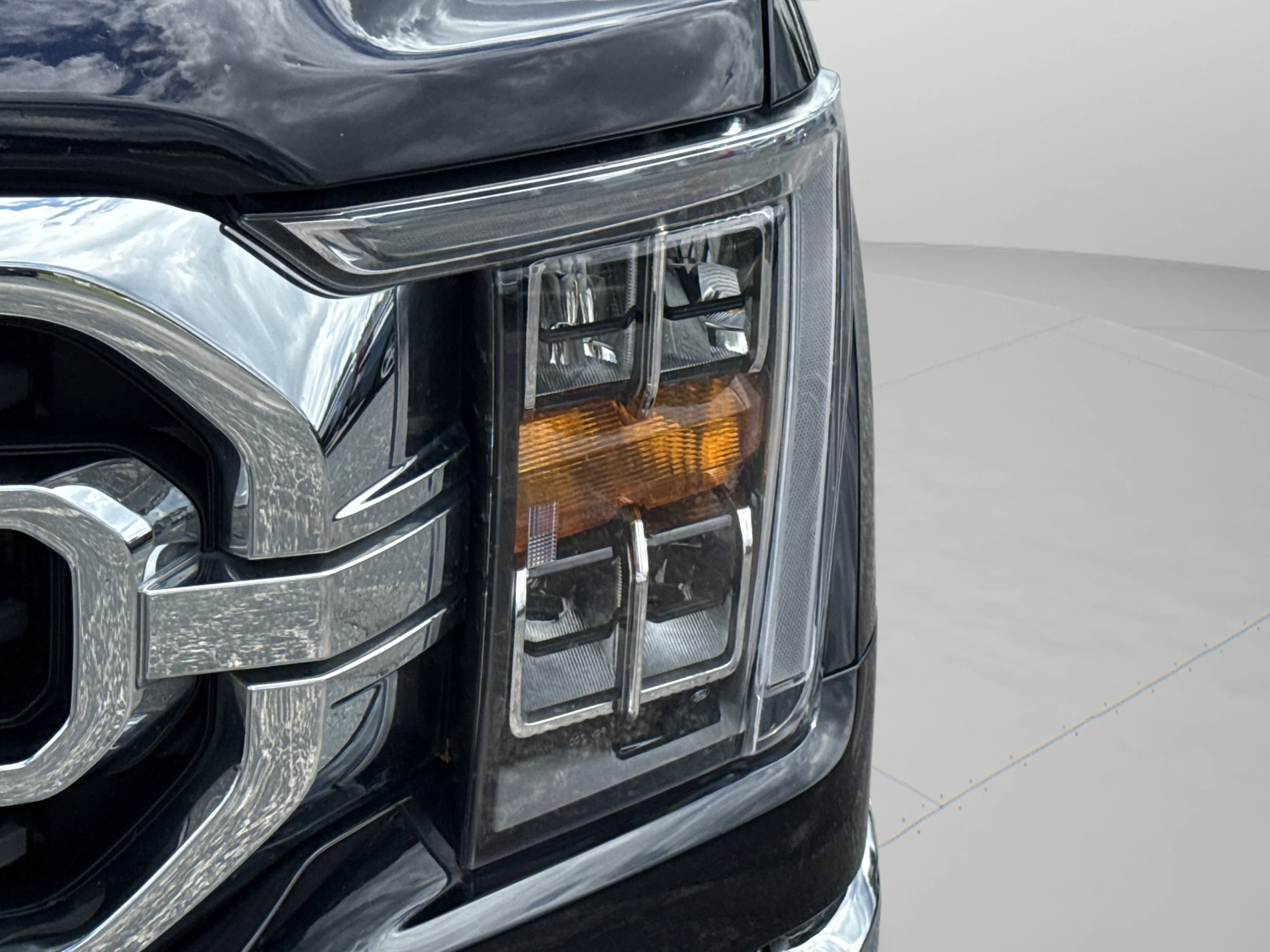 Used 2021 Antimatter Blue Metallic Ford XLT image 46