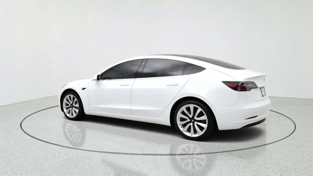 Used 2018 Pearl White Multi-Coat Tesla Long Range Battery AWD image 7