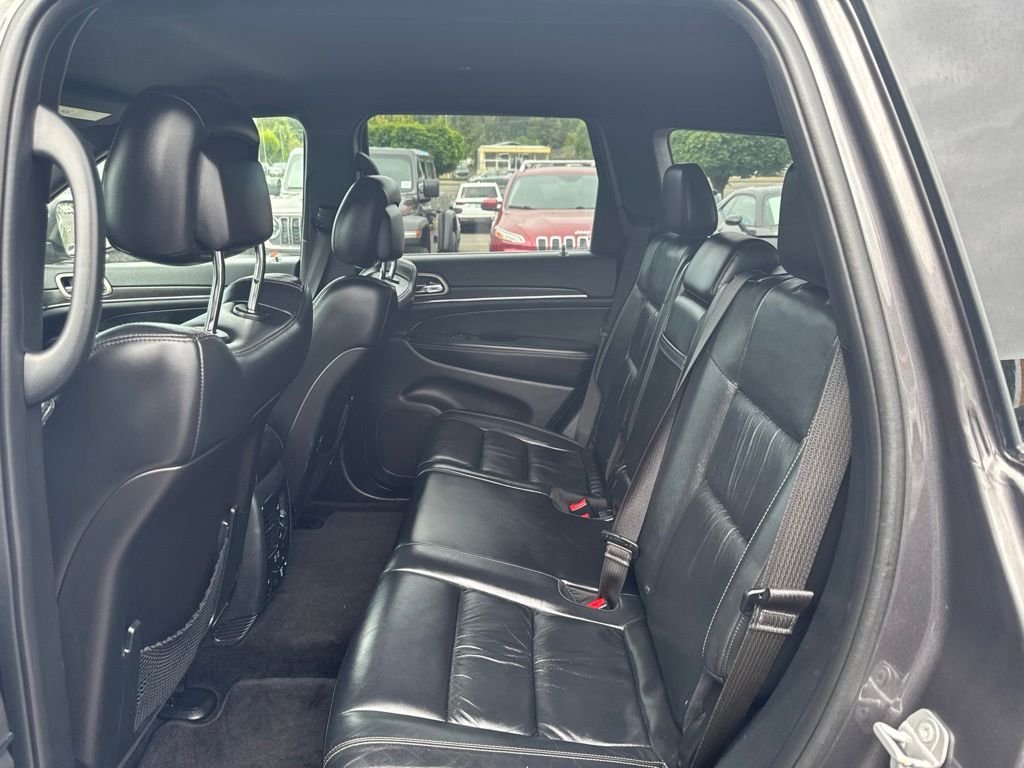 Used 2016 Granite Crystal Metallic Clearcoat Jeep Limited image 6