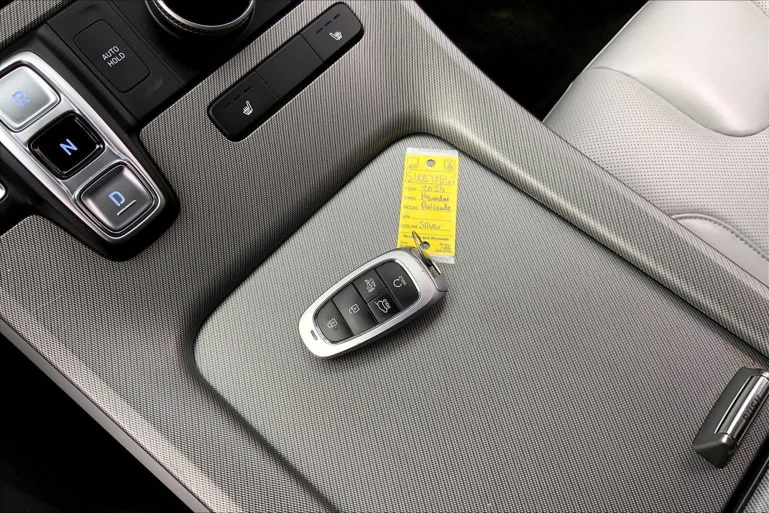 Certified Used 2025 Steel Graphite Hyundai SEL image 14