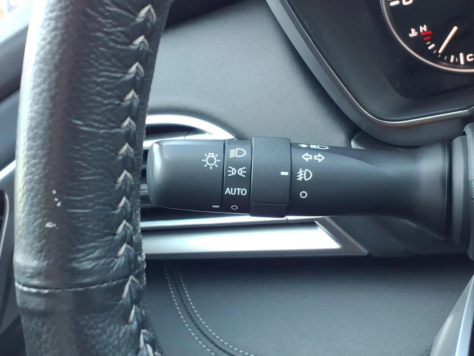Used 2025 GREEN Subaru Limited image 28