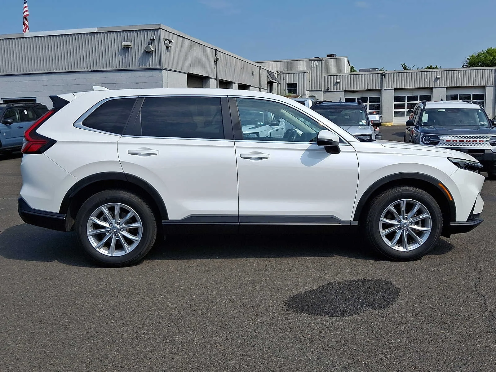 Used 2024 Platinum White Pearl Honda EX-L image 7