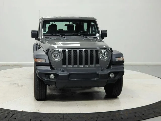 Used 2023 Gray Jeep Sport image 3