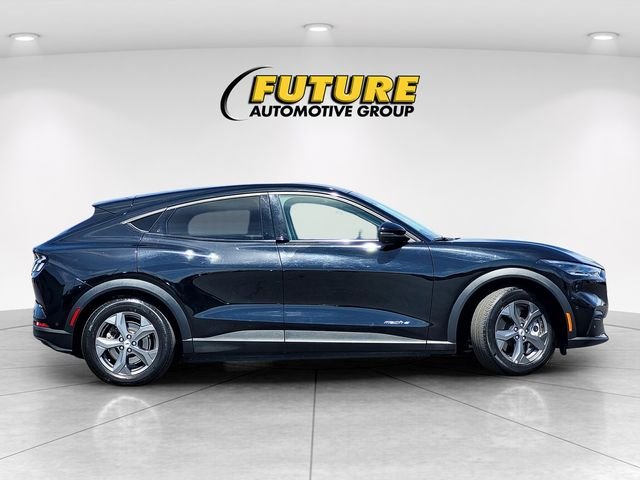 Used 2023 Black Ford Select image 3