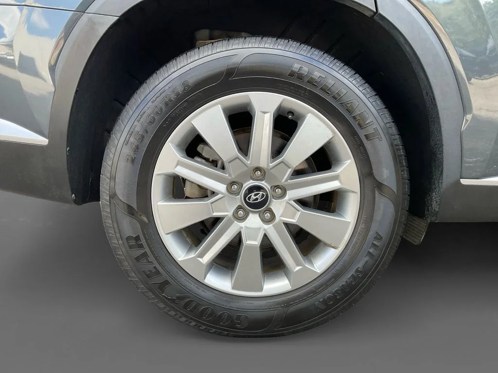 Used 2024 Gray Hyundai SEL image 10